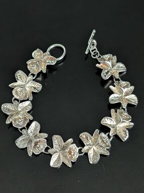 Gorgeous Large 925 Sterling Silver Flower Link Bracelet - Unmarked - 21.2 Grams